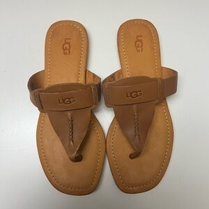 Women Ugg Gaila Leather Thong Sandal Brown